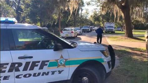 Upon arrival, officers found Tyshaun Oneal Robinson lying in the roadway. . Leesburg florida shooting today